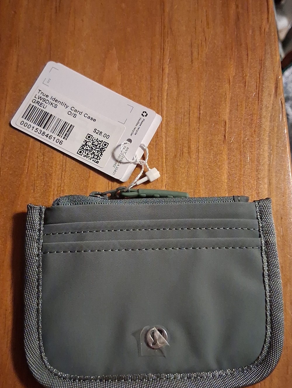 lululemon athletica Sage Green True Identity Card Case
